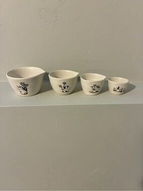Rae Dunn bunny double sided measuring cups